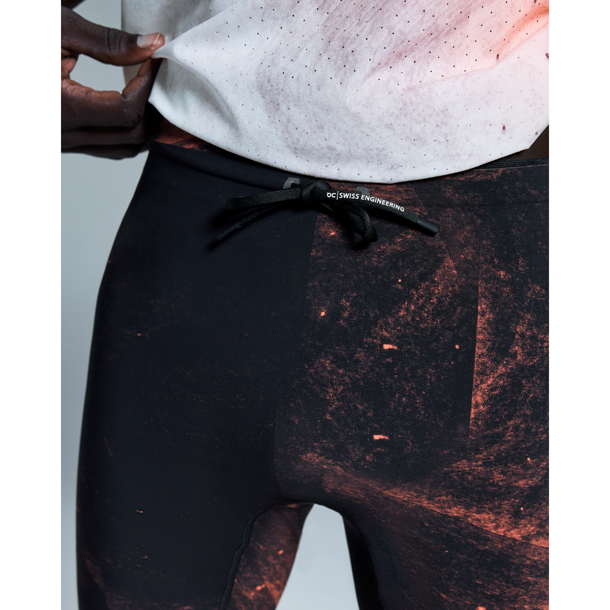 ON Race Tights Half Mens APPAREL - Mens Shorts