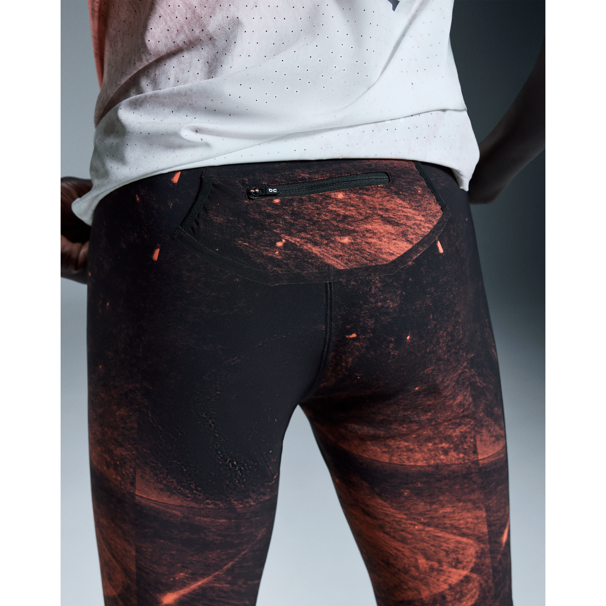 ON Race Tights Half Mens APPAREL - Mens Shorts
