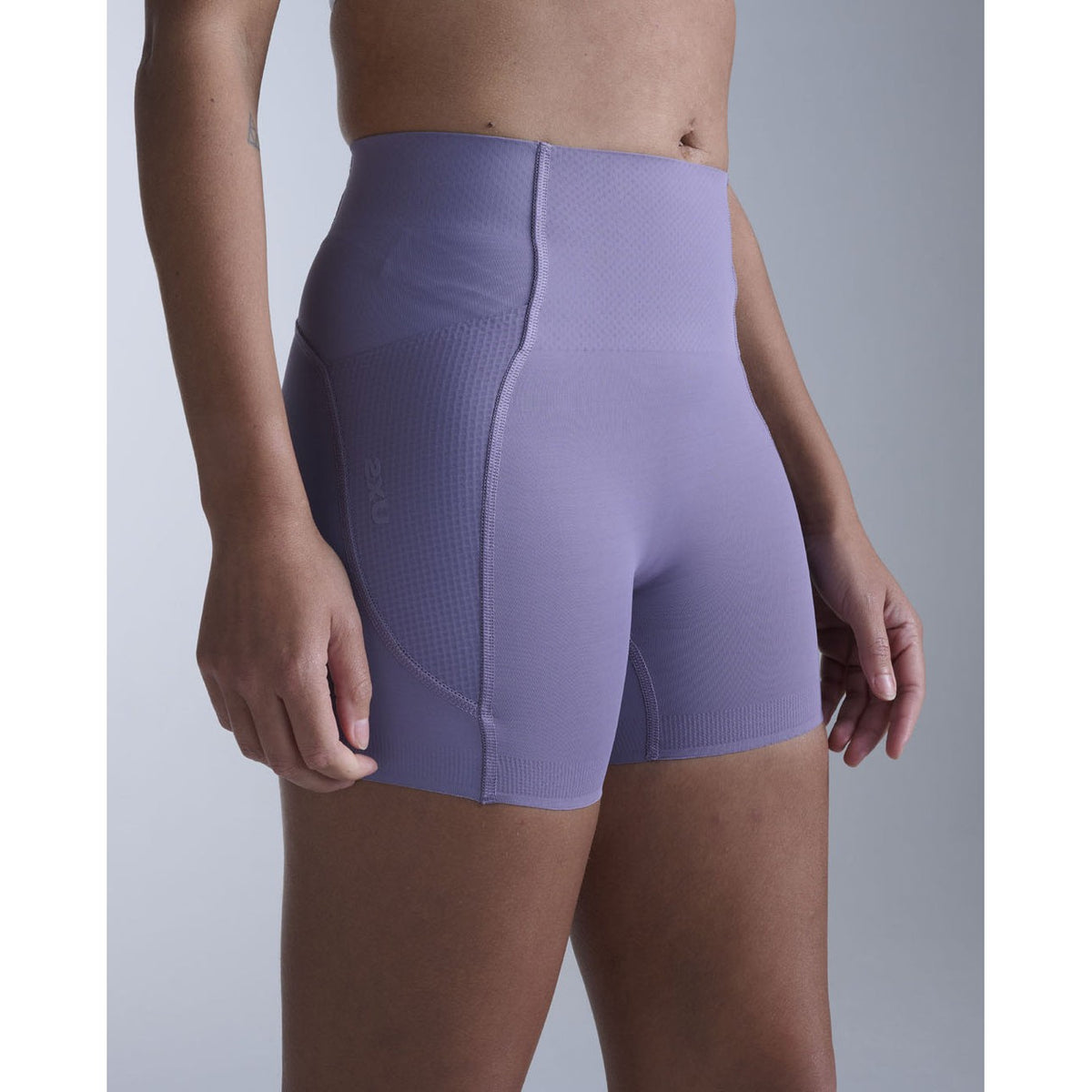 2XU Aero Mesh Hi-Rise Compression 4" Shorts Women's APPAREL - Womens Shorts