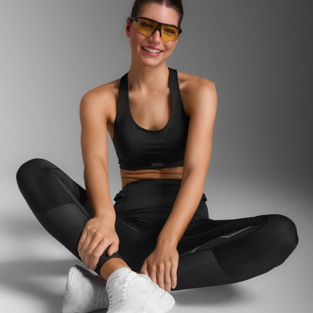 2XU Aero Mesh Medium Impact Bra Womens APPAREL - Womens Bras BLACK/SILVER REFLECTIVE