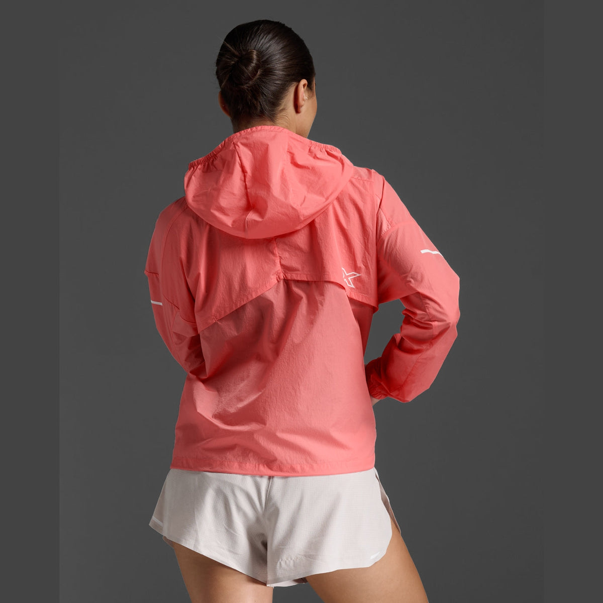 2XU Aero Windbreaker Womens APPAREL - Womens Jackets 