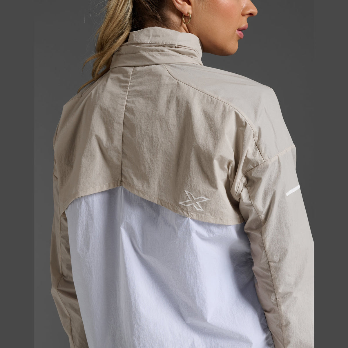 2XU Aero Windbreaker Womens APPAREL - Womens Jackets 