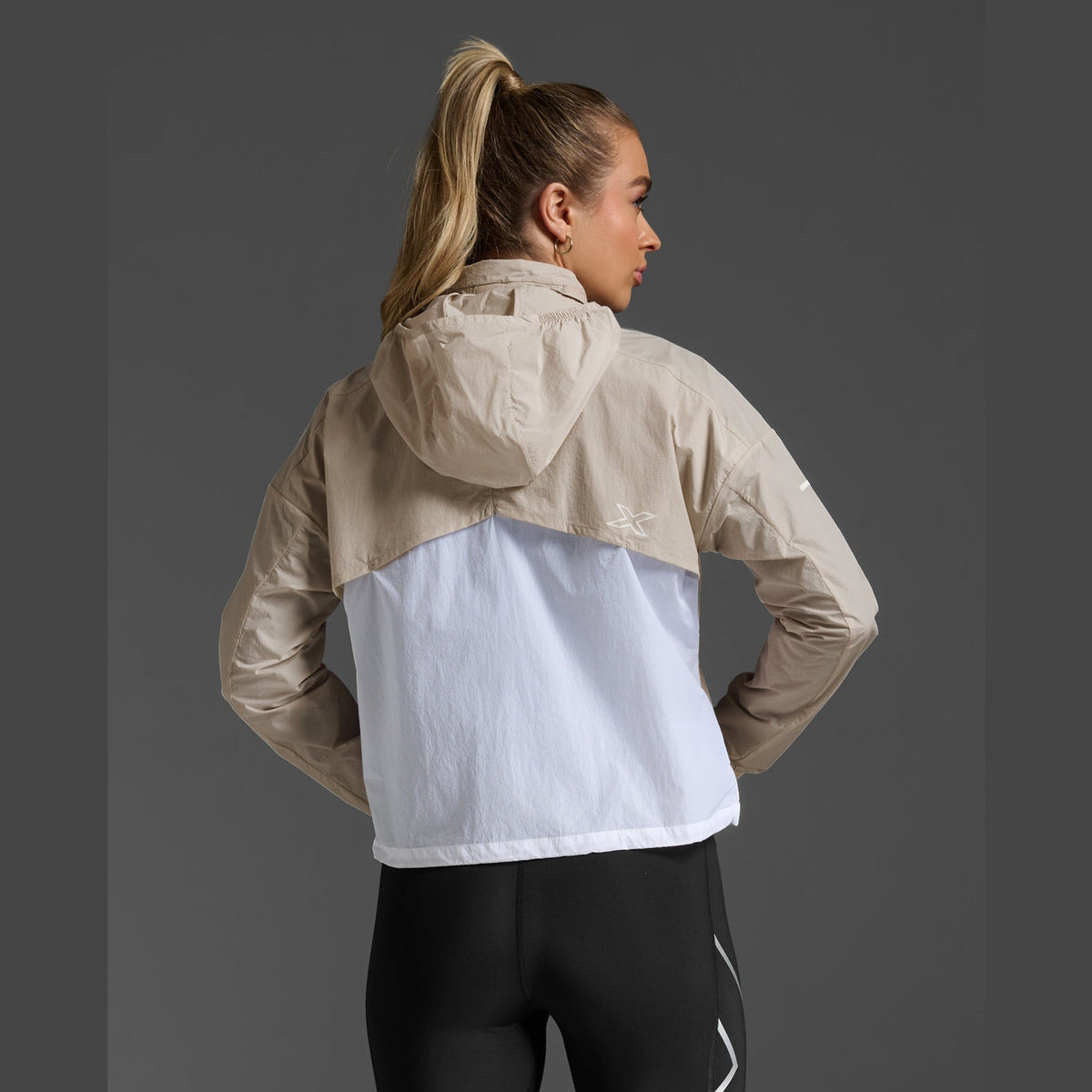 2XU Aero Windbreaker Womens APPAREL - Womens Jackets 