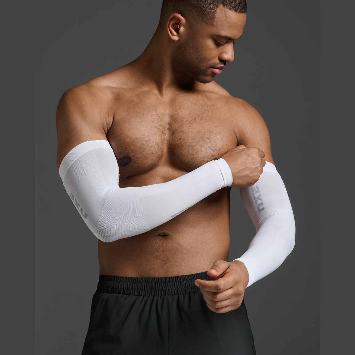 2XU Flex Compression Arm Sleeves GEAR - Accessories WHITE/GREY