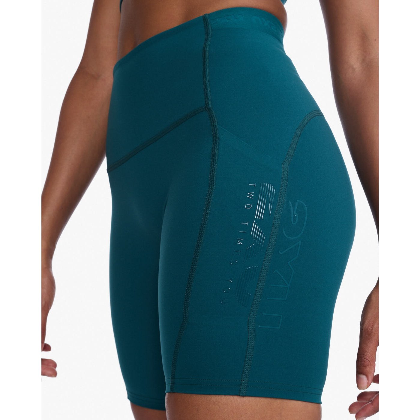 Köp 2XU Form Stash Hi-Rise Bike Short Seaport/Seaport Köp 2XU Form Stash Hi-Rise Bike Short Seaport/Seaport