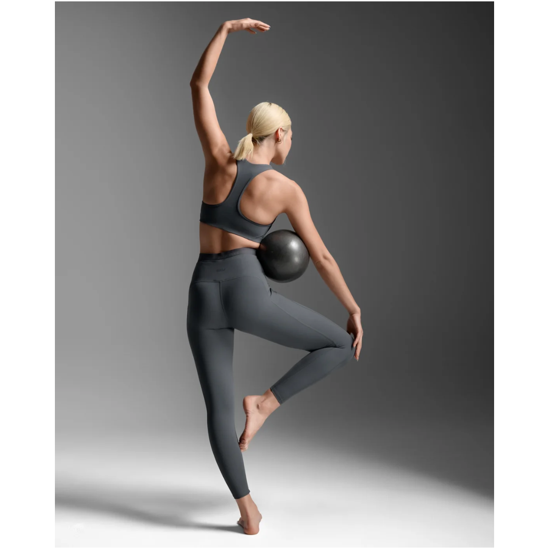 2XU Form Stash Hi-Rise Compression Tight APPAREL - Womens Compression Tights