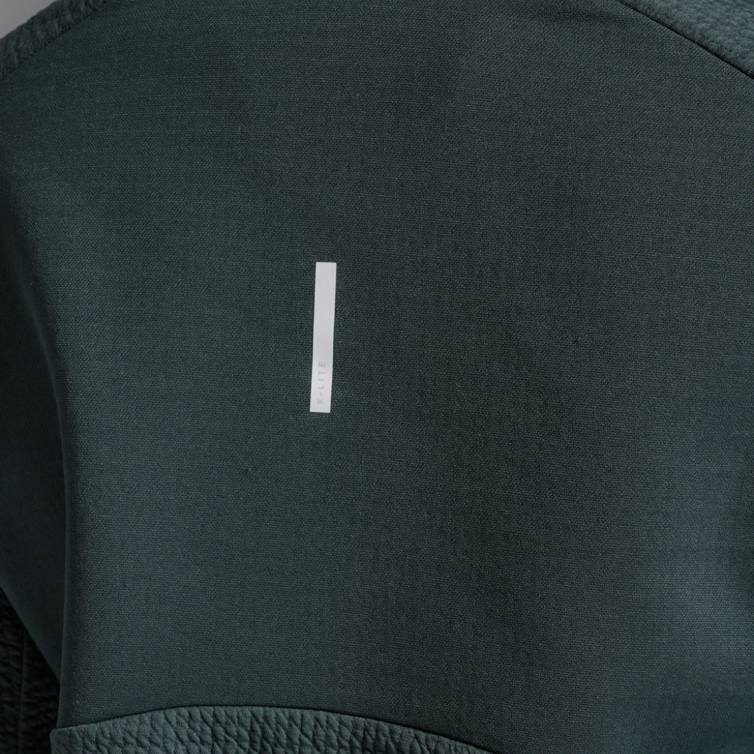 2XU Ignition Hyper-Haptic 1/4 Zip Womens APPAREL - Womens Jackets