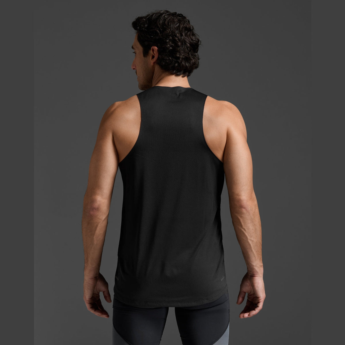 2XU Light Speed Tech Singlet Mens APPAREL - Mens Singlets 