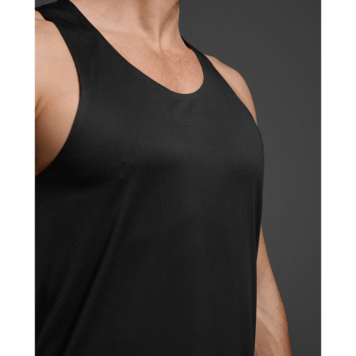 2XU Light Speed Tech Singlet Mens APPAREL - Mens Singlets 