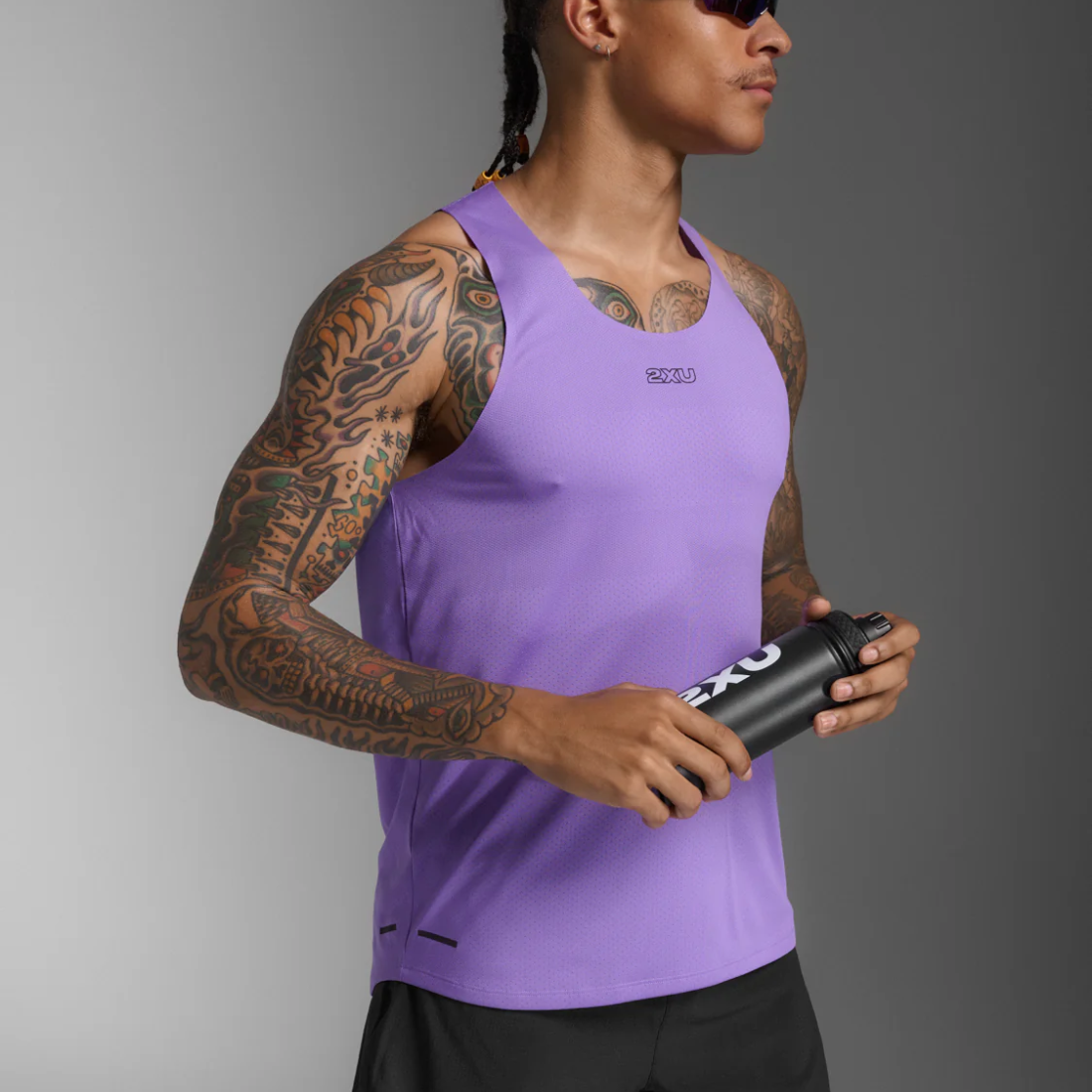 2XU Light Speed Tech Singlet Mens APPAREL - Mens Singlets GRAPE FIZZ/BLACK REFLECTIVE