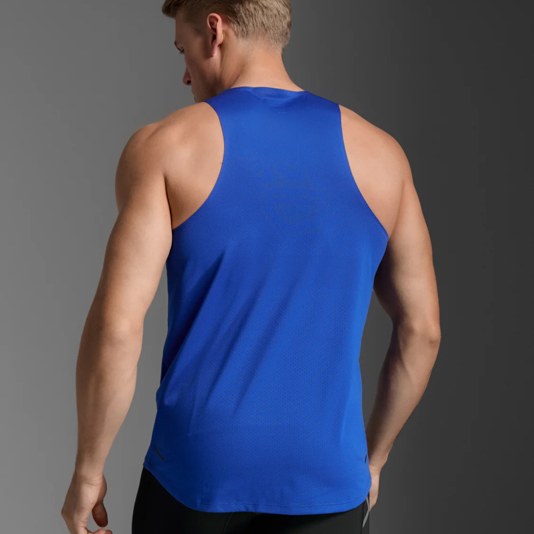 2XU Light Speed Tech Singlet Mens APPAREL - Mens Singlets