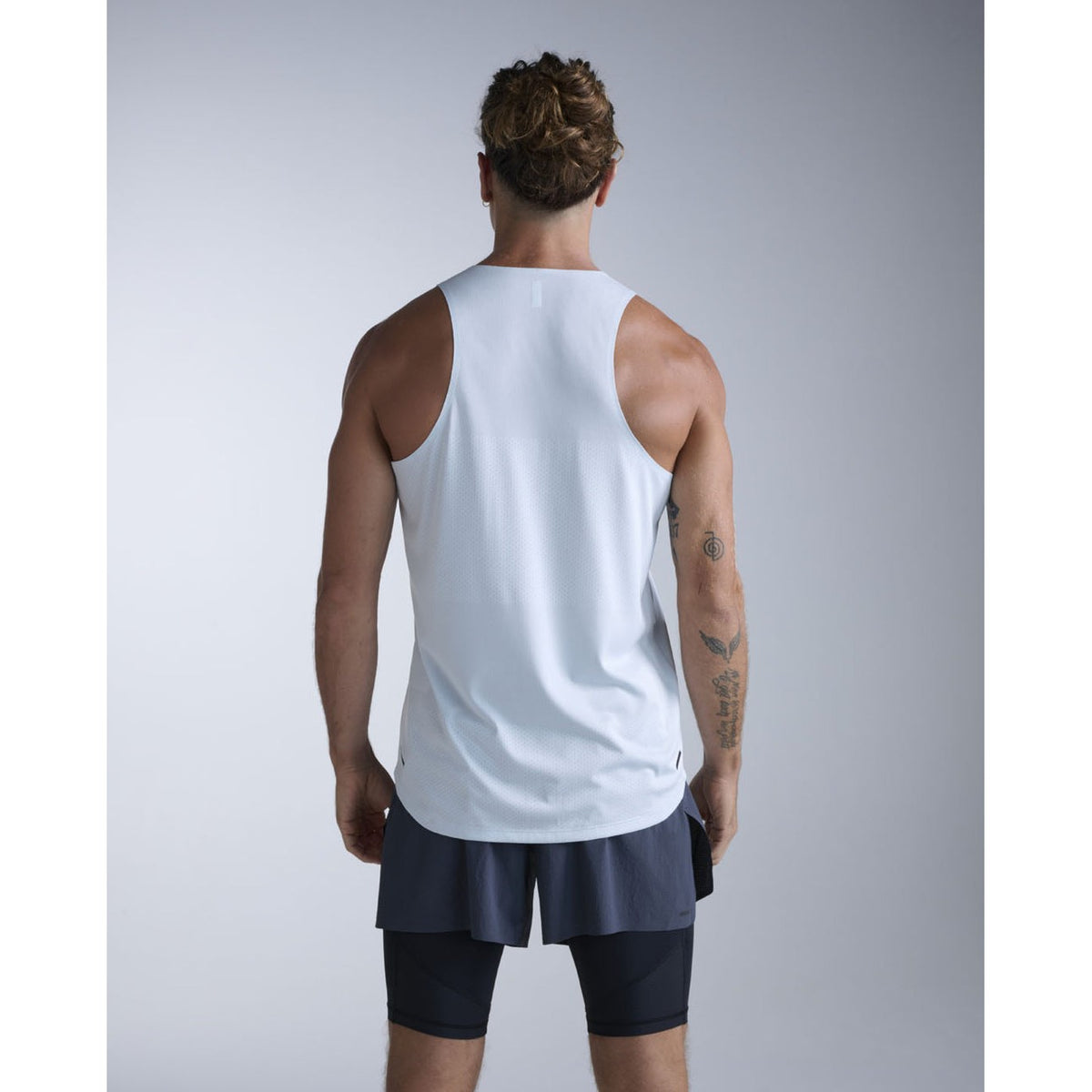 2XU Light Speed Tech Singlet Mens - APPAREL - Mens Singlets