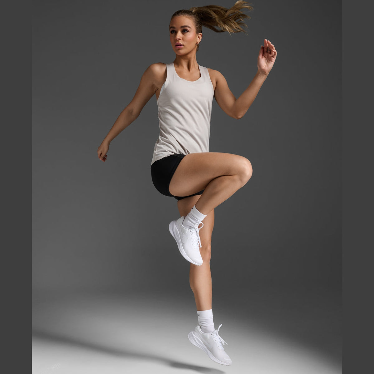 2XU Light Speed Tech Singlet Womens APPAREL - Womens Tanks 
