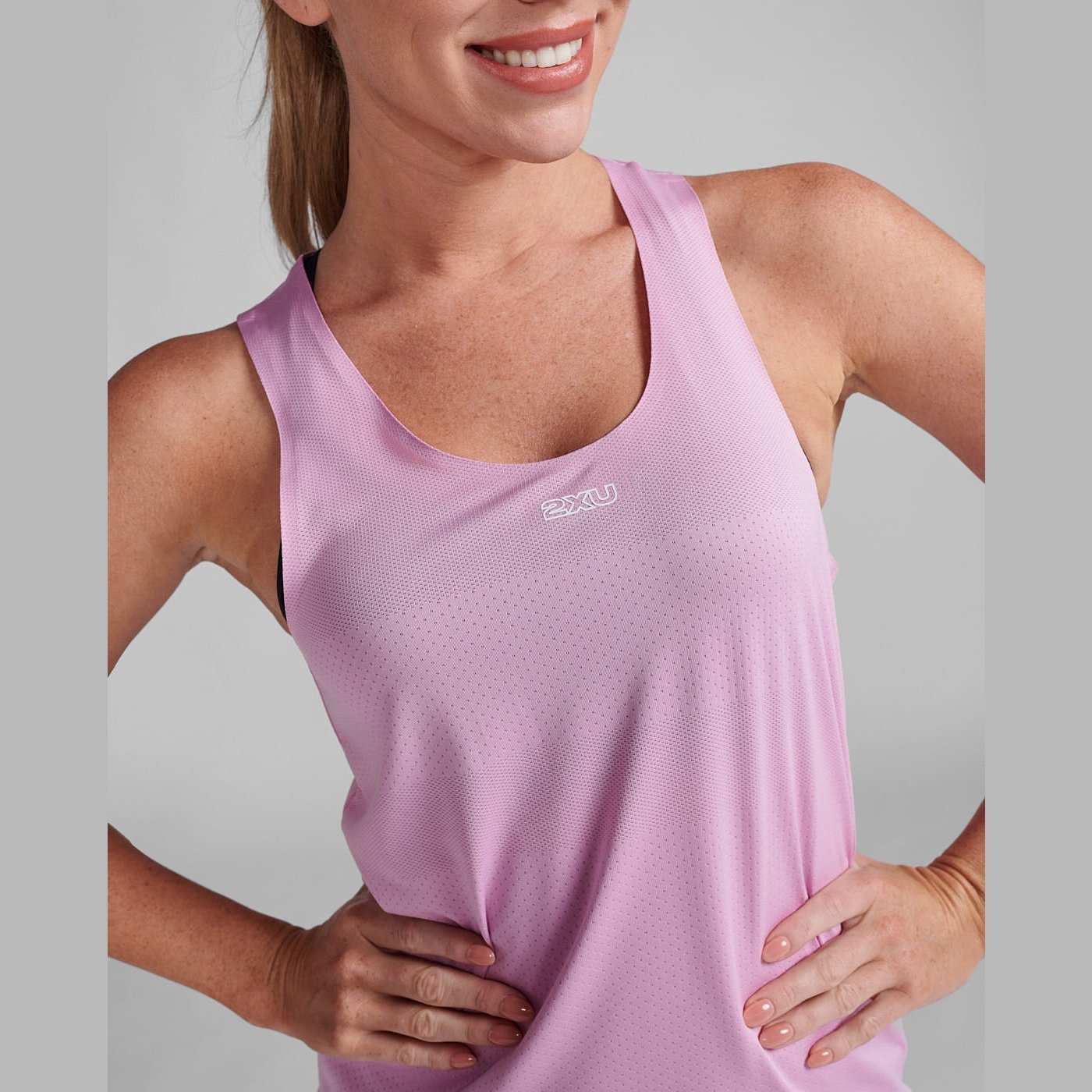2XU Light Speed Tech Singlet Womens APPAREL - Womens Tanks PASTEL PINK/ LIGHT REFLECTIVE