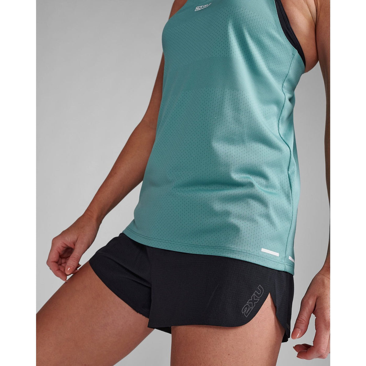 2XU Light Speed Tech Singlet Womens APPAREL - Womens Tanks 