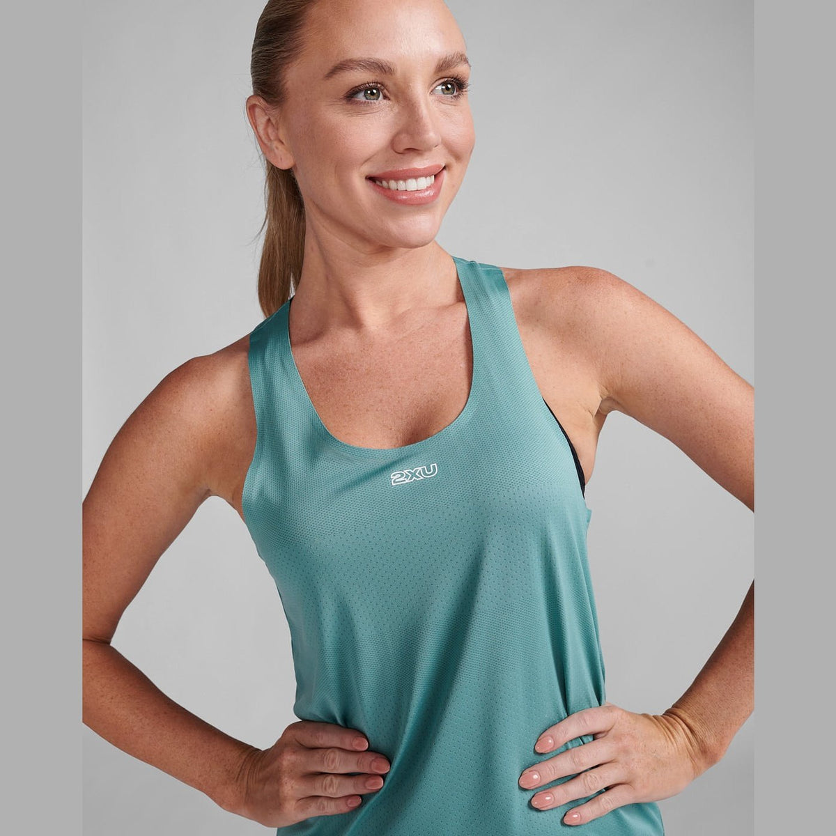 2XU Light Speed Tech Singlet Womens APPAREL - Womens Tanks RAFT/WHITE REFLECTIVE