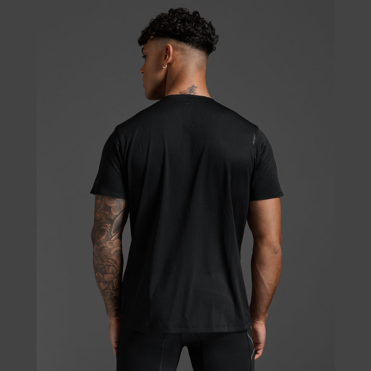 2XU Light Speed Tech Tee Mens APPAREL - Mens T-Shirts 
