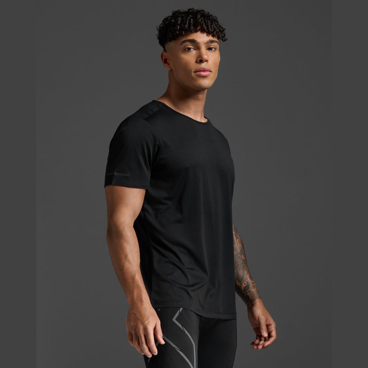 2XU Light Speed Tech Tee Mens APPAREL - Mens T-Shirts 