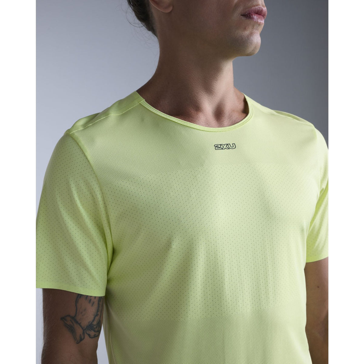 2XU Light Speed Tech Tee Mens - APPAREL - Mens T-Shirts