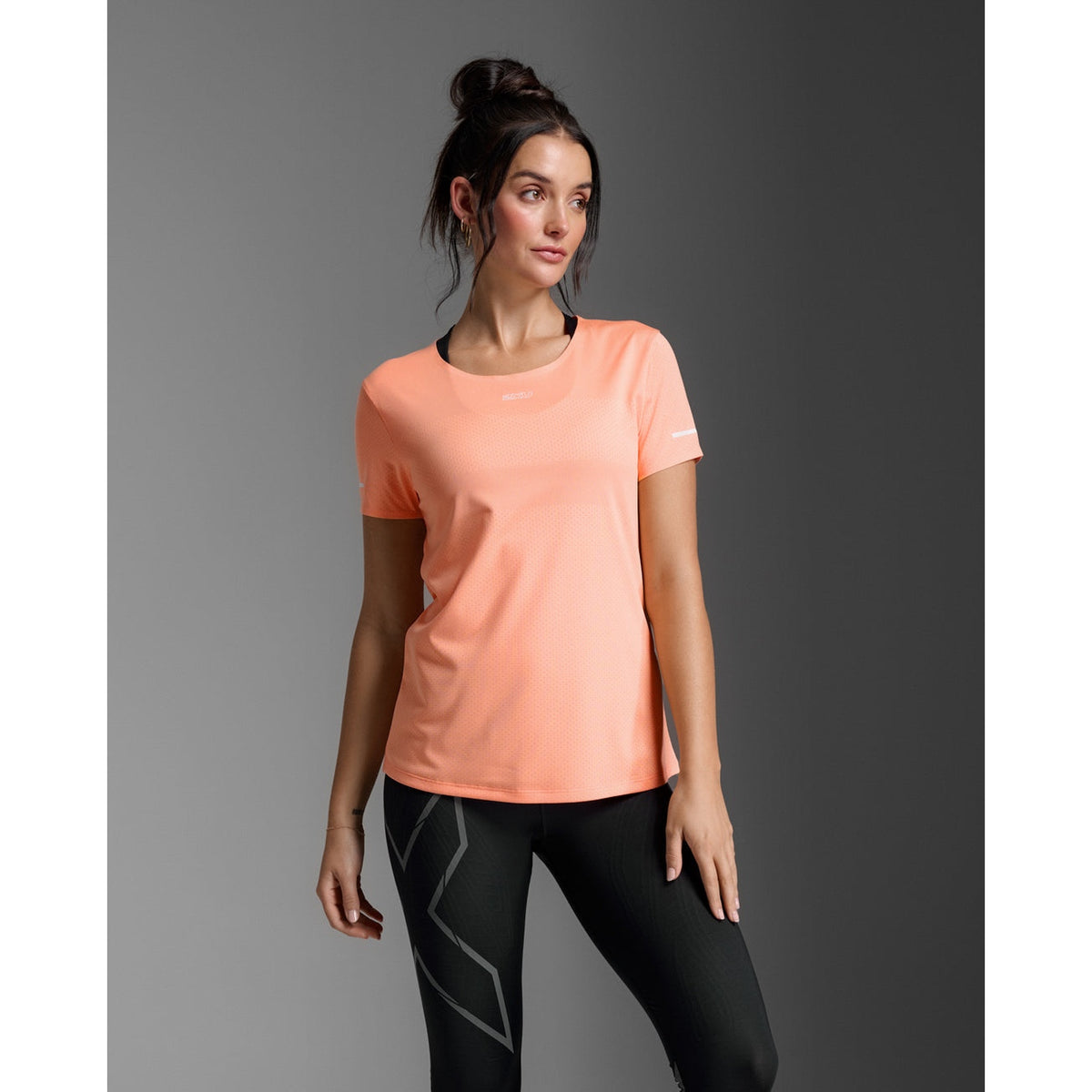 2XU Light Speed Tech Tee Womens APPAREL - Womens T-Shirts DIGITAL PEACH/WHITE REFLECTIVE