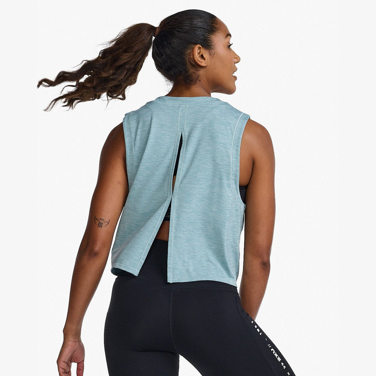 2XU Motion Crop Tank Womens APPAREL - Womens Tanks 