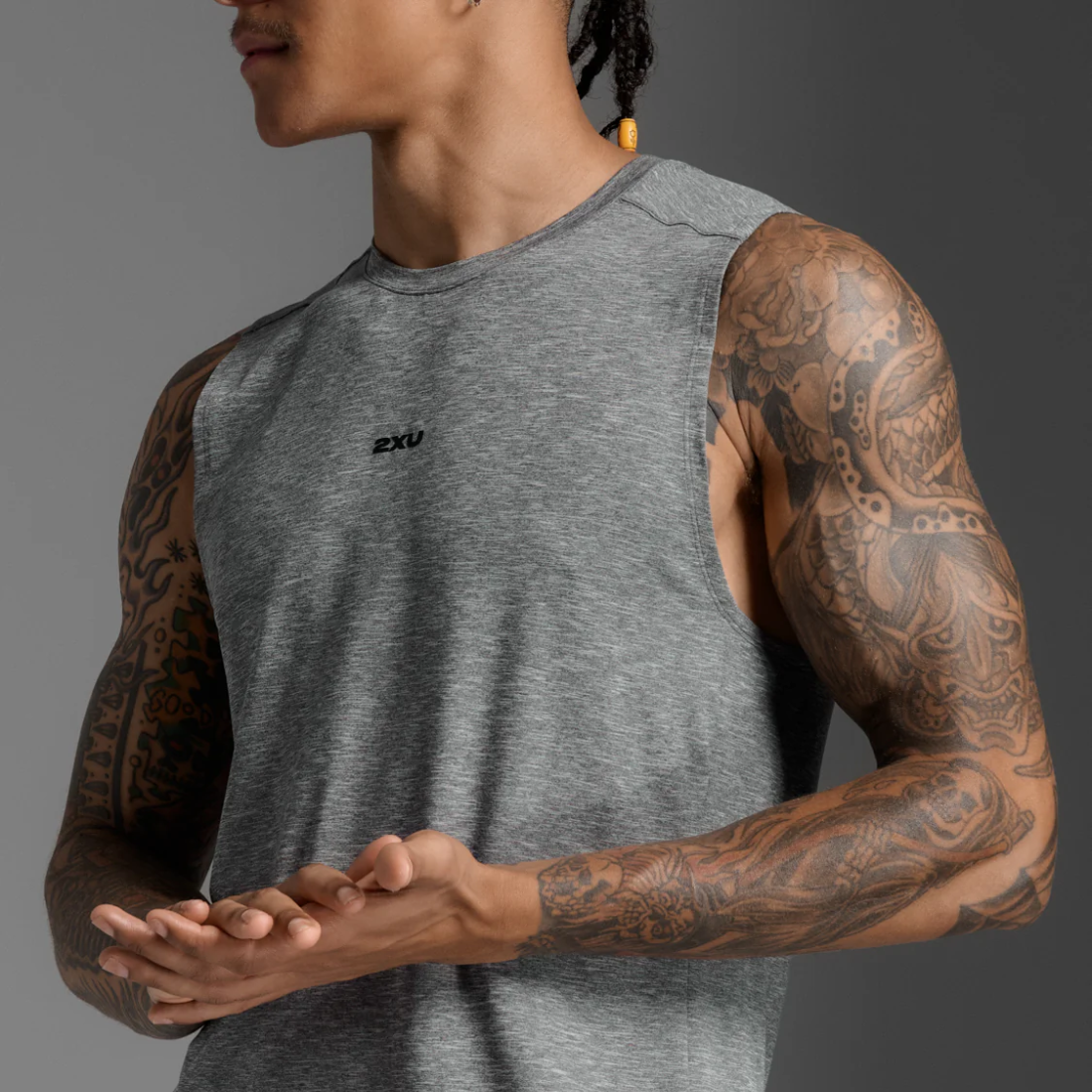 2XU Motion Soft Jersey Tank Mens APPAREL - Mens Tanks HARBOR MIST/BLACK