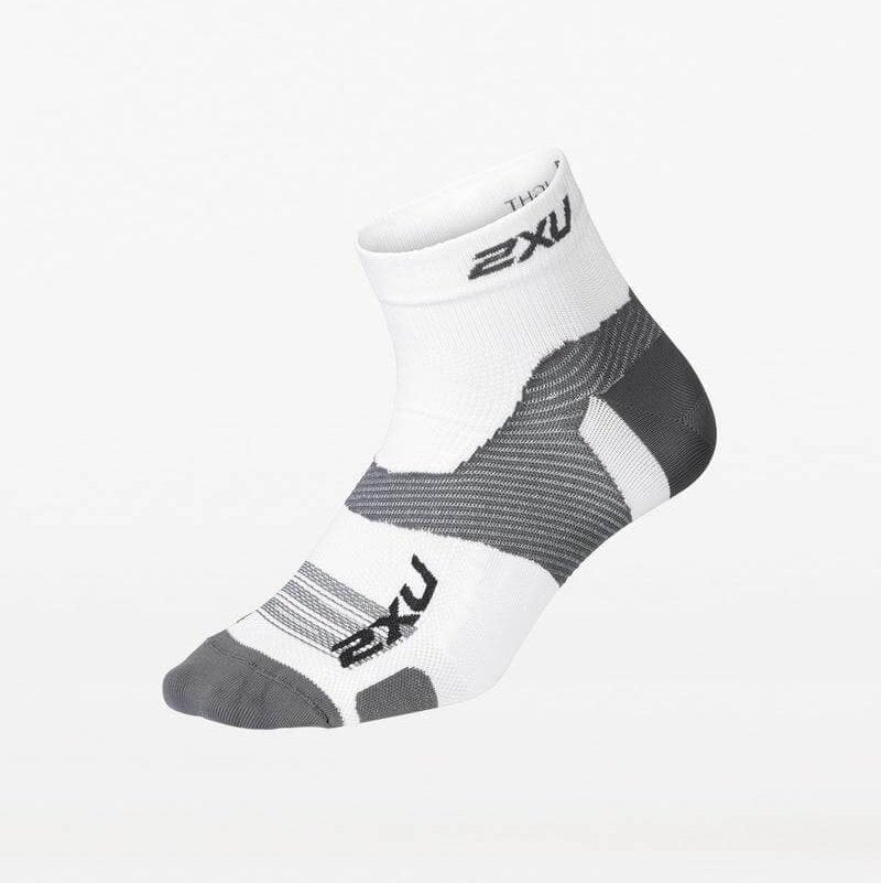 2XU Vectr Ultra Light Cushion 1/4 Socks GEAR - Socks WHITE/GREY