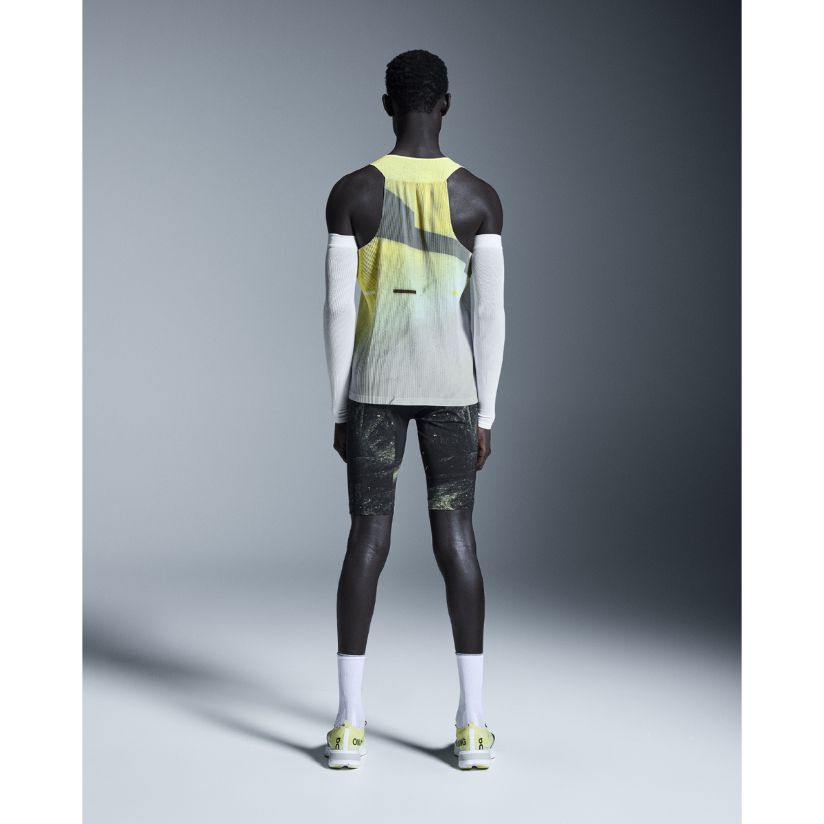 ON Race Tights Half Mens APPAREL - Mens Shorts