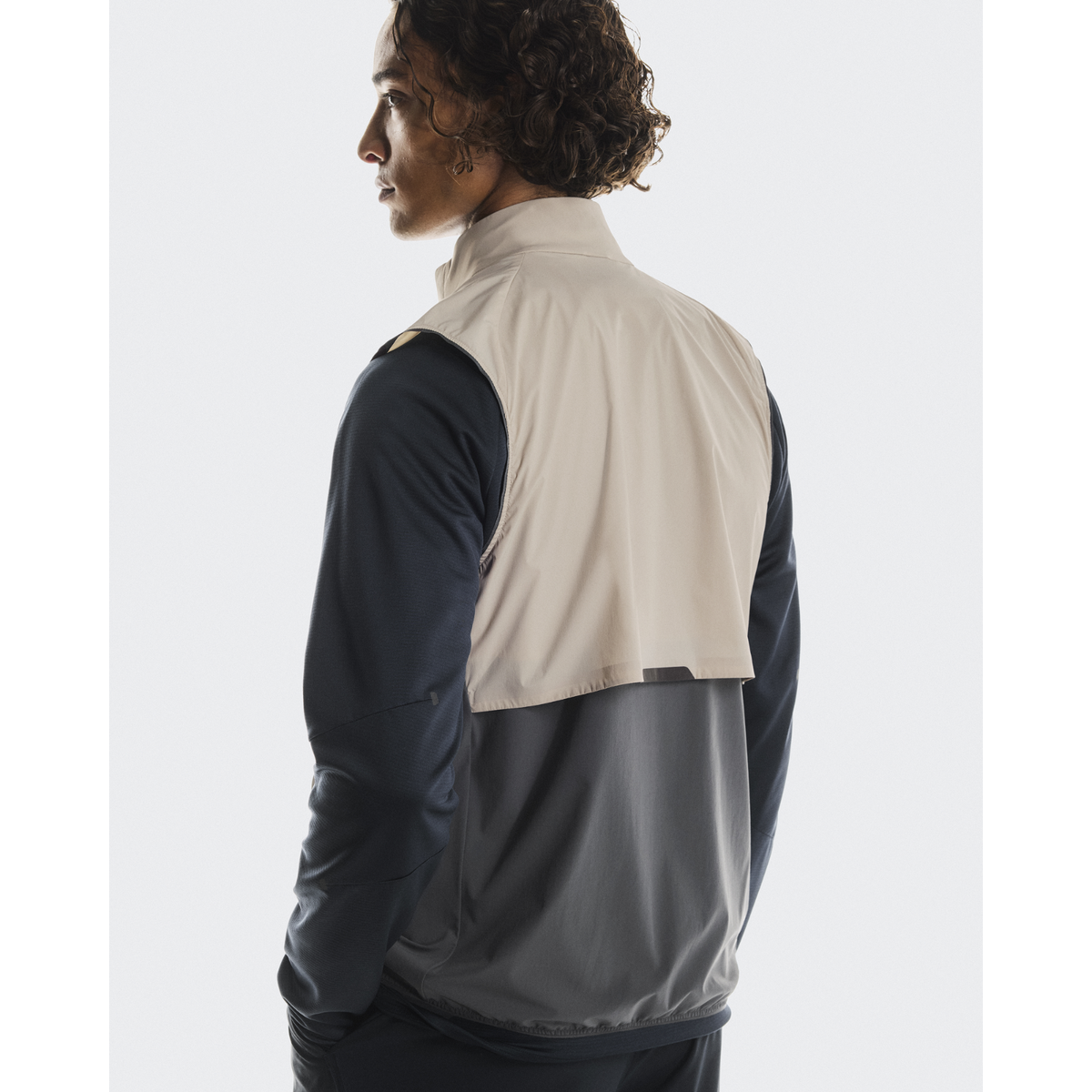 ON Weather Vest Men's APPAREL - Mens Jackets