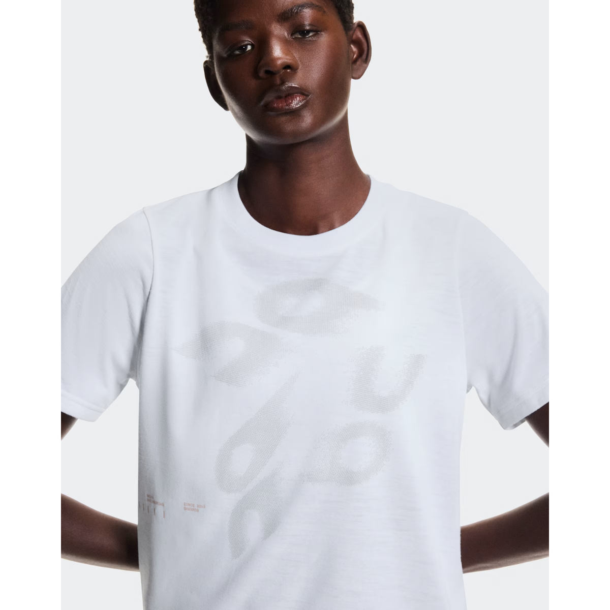 On Run-T Women's APPAREL - Womens T-Shirts