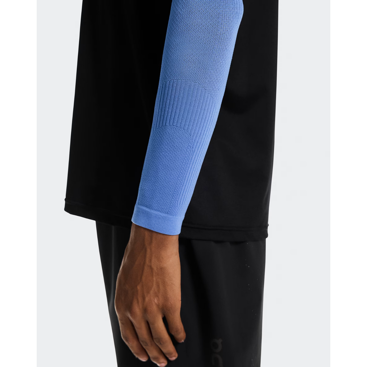 ON Performance Arm Sleeves (Unisex) GEAR - Accessories