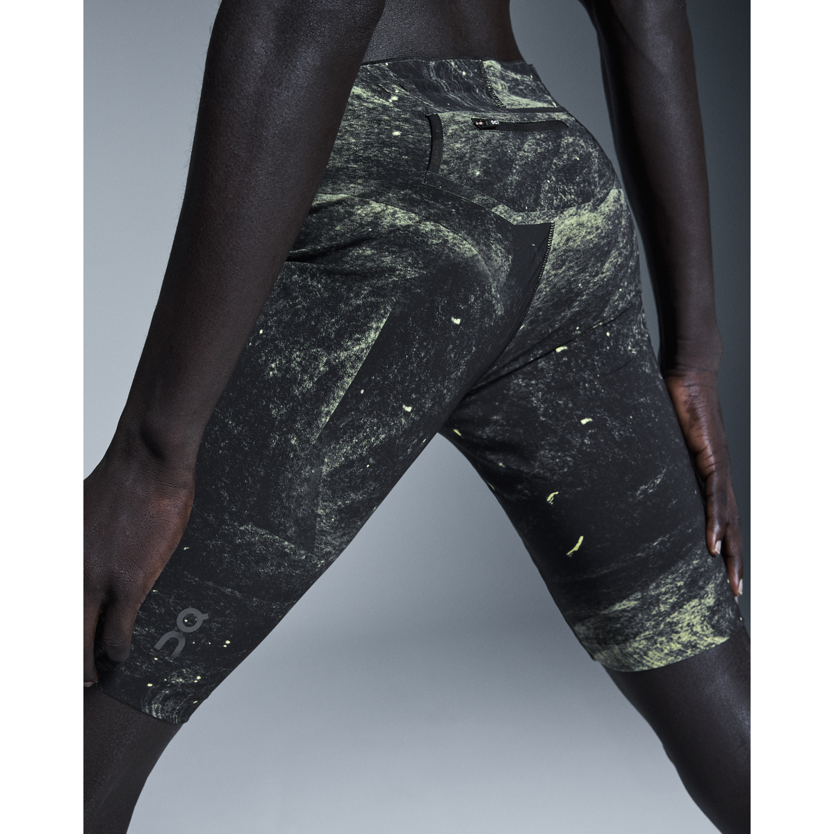 ON Race Tights Half Mens APPAREL - Mens Shorts