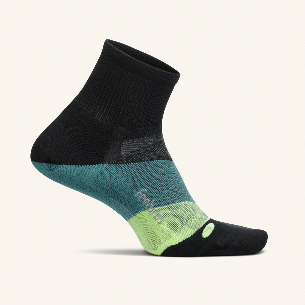 FEETURES Elite Ultra Light Cushion Quarter GEAR - Socks BUST OUT BLACK