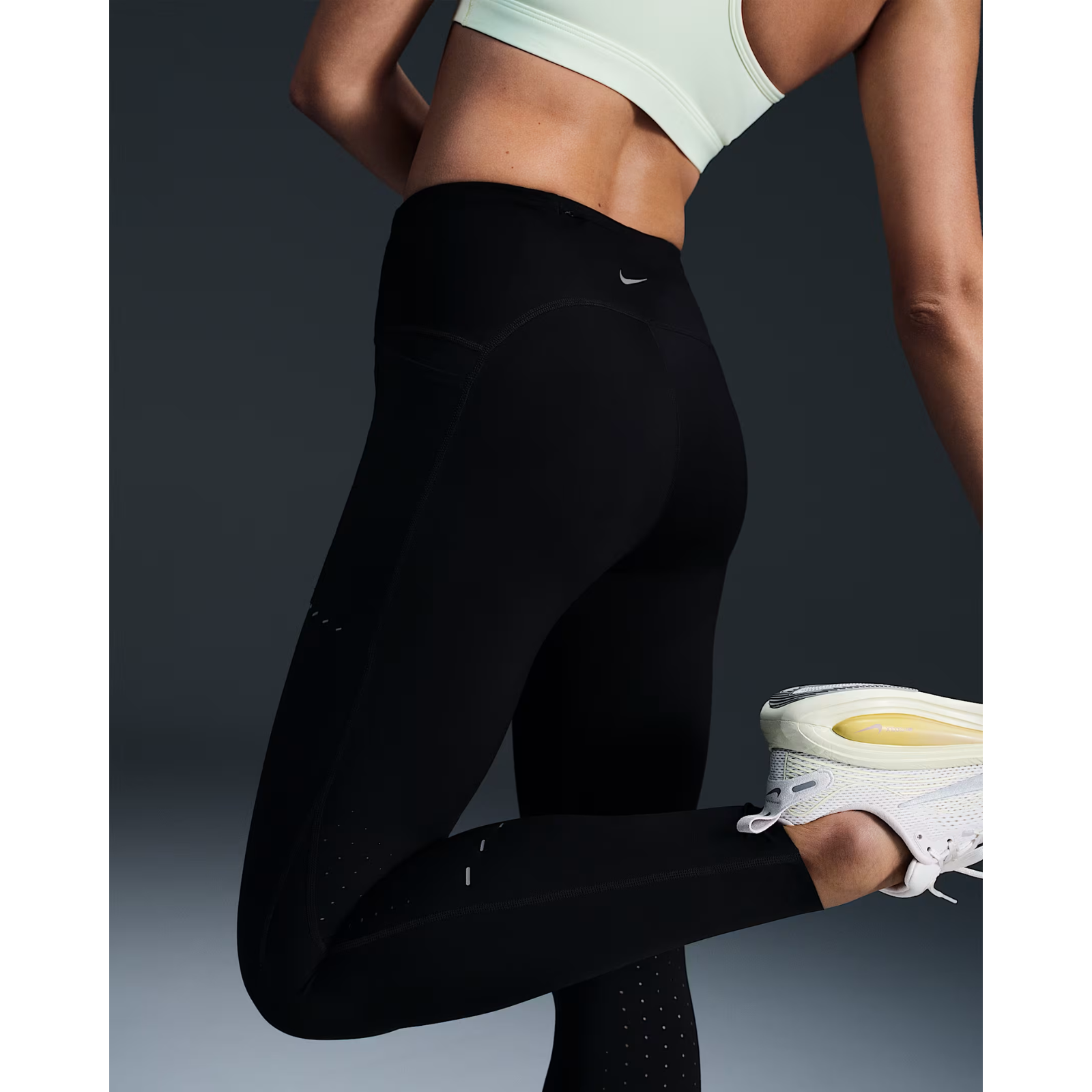 NIKE High-Waisted 7/8 Running Leggings with Pockets Womens APPAREL - Womens Tights BLACK/REFLECTIVE SILVER