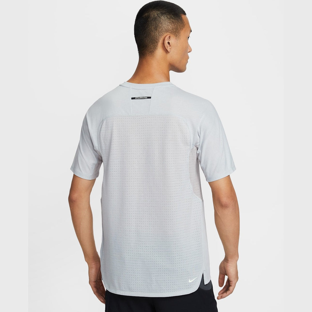 NIKE Men's ACG Dri-FIT ADV Solar Chase SS Top APPAREL - Mens T-Shirts