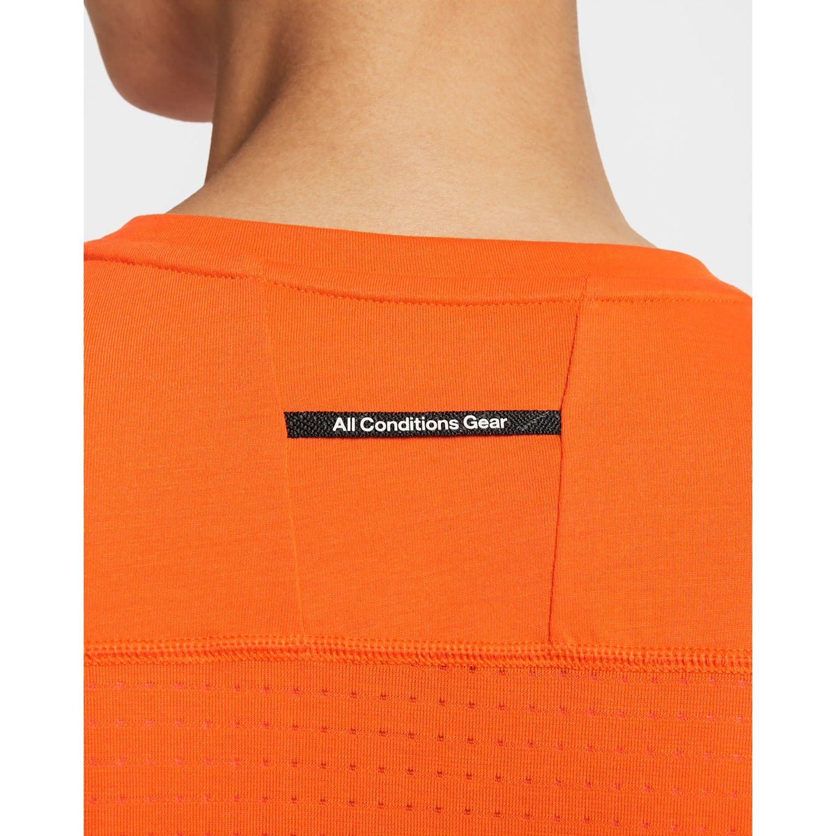 NIKE Men's ACG Dri-FIT ADV Solar Chase SS Top APPAREL - Mens T-Shirts