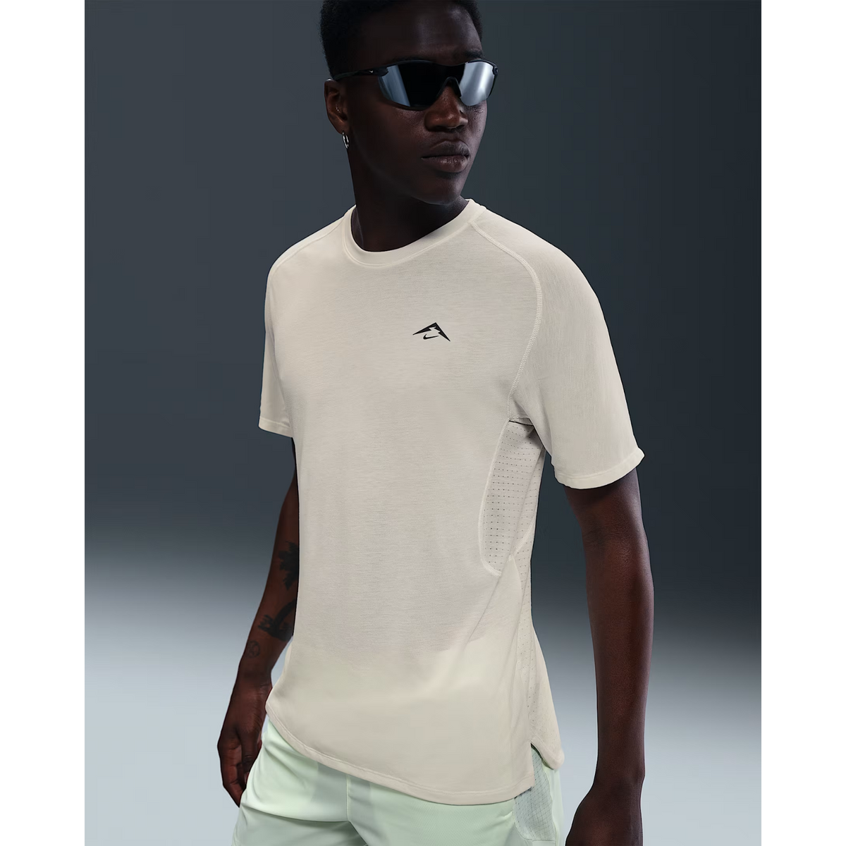 NIKE Solar Chase DRI-FIT ADV Short-Sleeve Running Top Mens APPAREL - Mens T-Shirts SAIL/BLACK