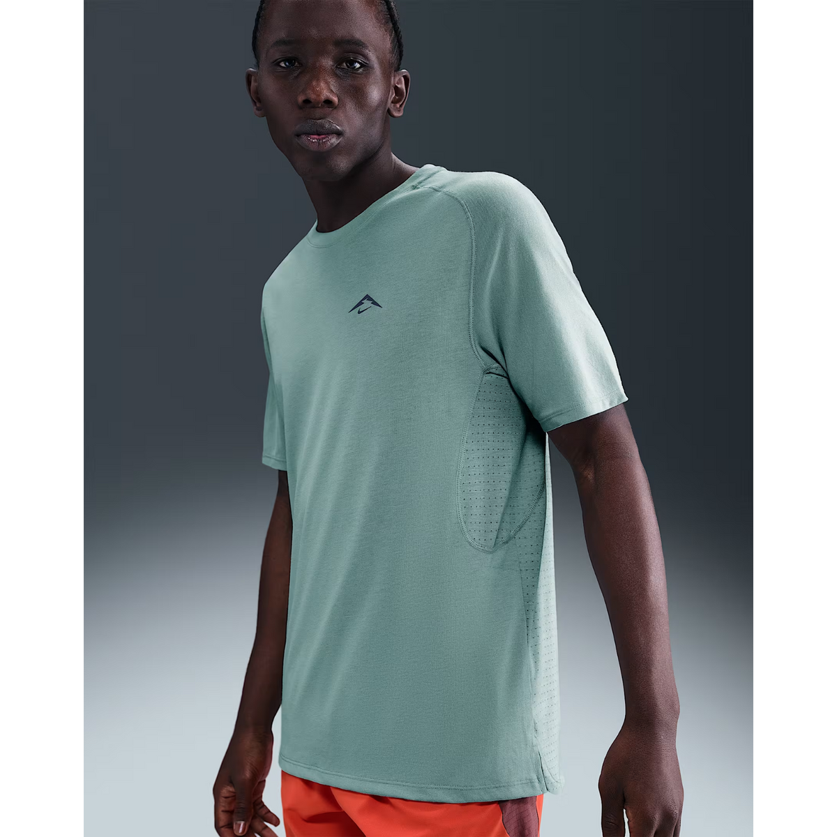 NIKE Solar Chase DRI-FIT ADV Short-Sleeve Running Top Mens APPAREL - Mens T-Shirts CANNON/BLACK