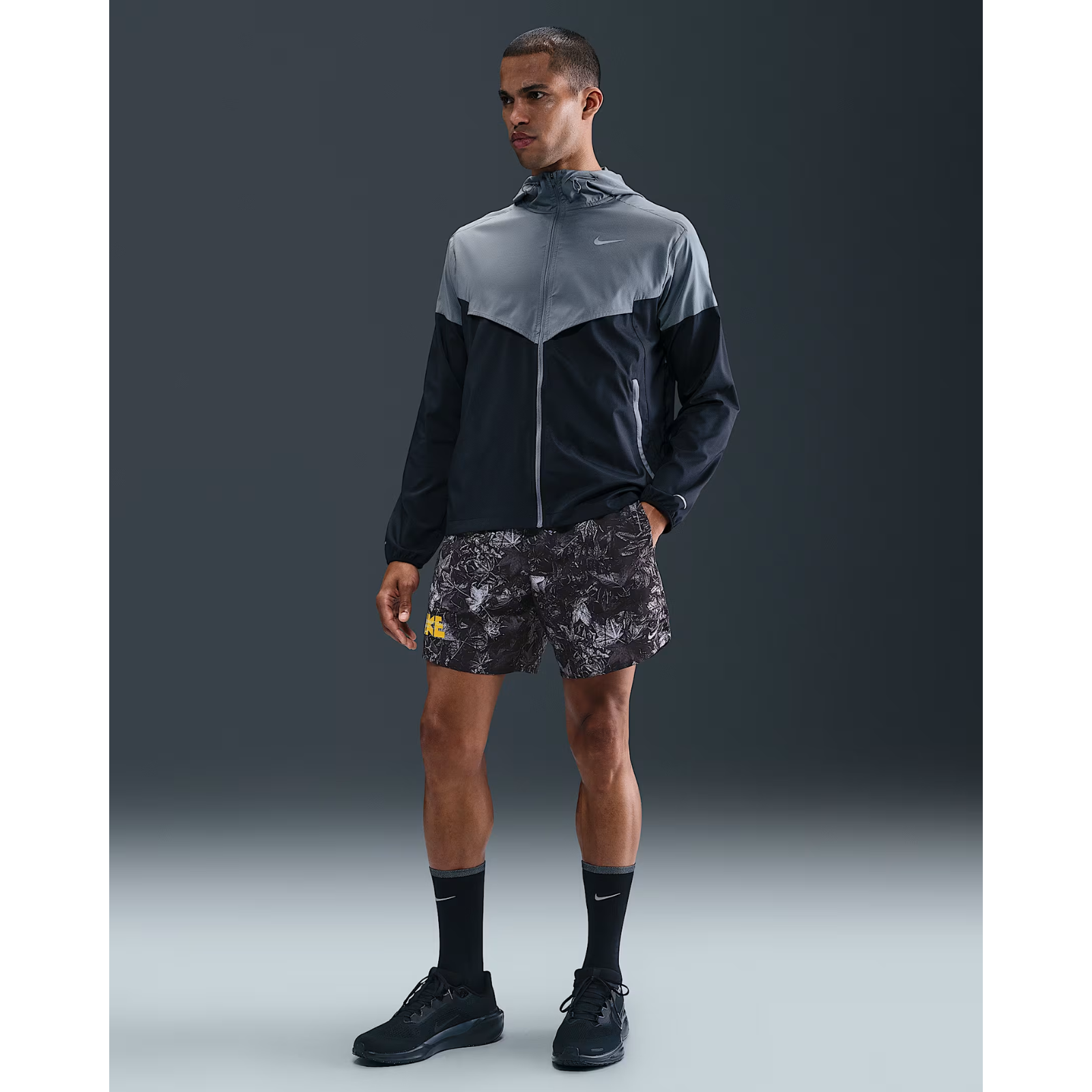 NIKE Stride Dri-FIT 7" Brief-Lined Printed Running Shorts Men's APPAREL - Mens Shorts BLACK/WHITE/REFLECTIVE SILVER