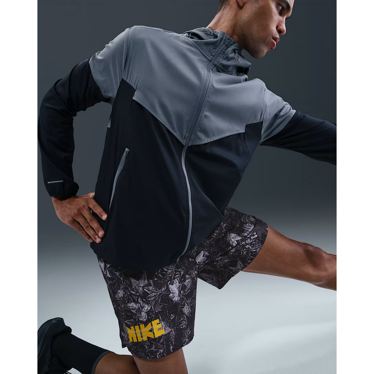 NIKE Stride Dri-FIT 7" Brief-Lined Printed Running Shorts Mens APPAREL - Mens Shorts