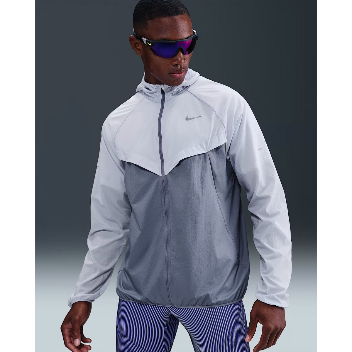 NIKE Stride Mens Repel UV Running Jacket APPAREL - Mens Jackets GHOST/WORLD INDIGO