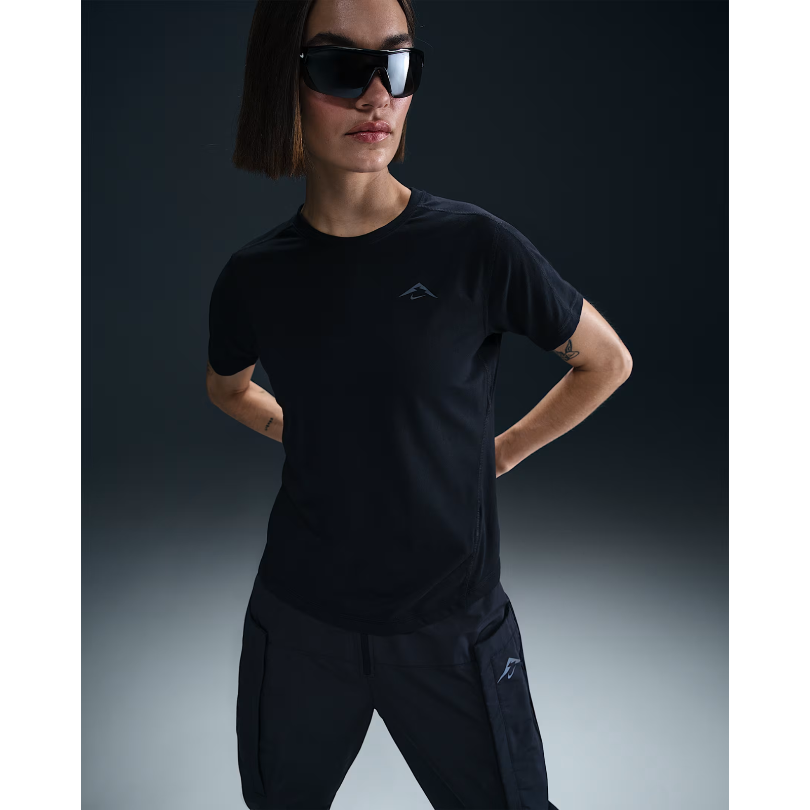 NIKE TRAIL Women's Dri-FIT Short-Sleeve Running Top APPAREL - Womens T-Shirts BLACK/BLACK