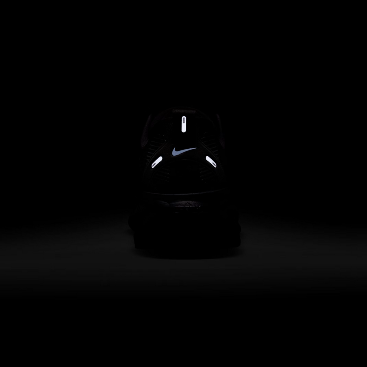 NIKE Vomero 18 Mens - FOOTWEAR - Mens Neutral Cushioned