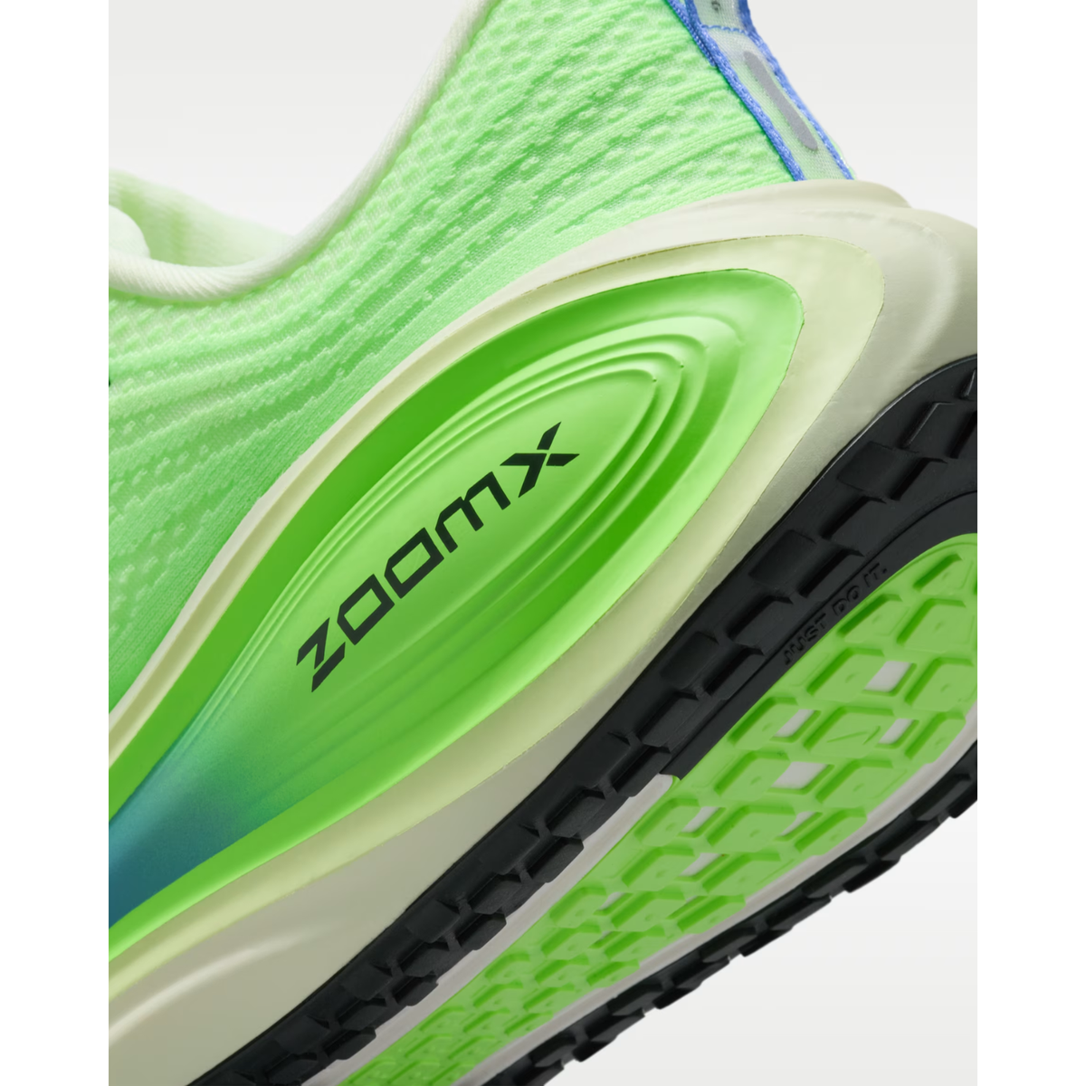 NIKE Vomero Plus Mens