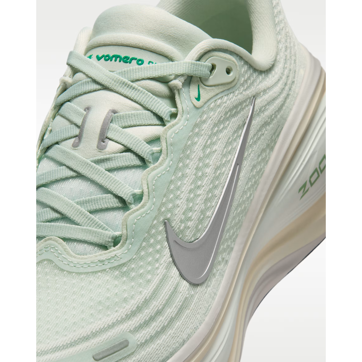 NIKE Vomero Plus Women's - FOOTWEAR - Womens Neutral Cushioned