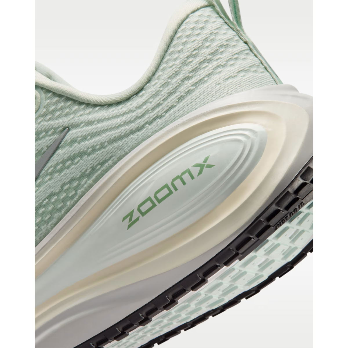 NIKE Vomero Plus Women's - FOOTWEAR - Womens Neutral Cushioned