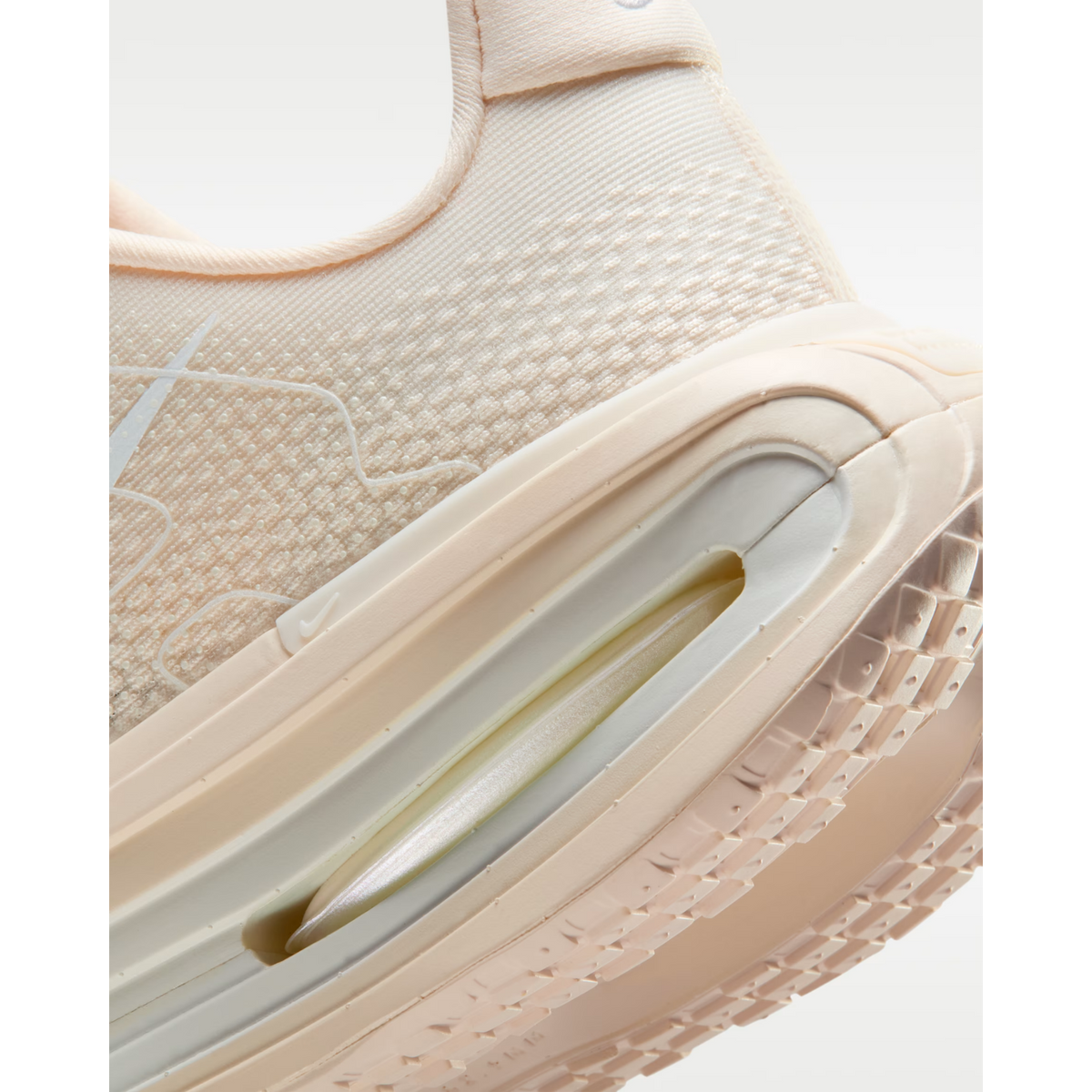NIKE Vomero Premium Womens