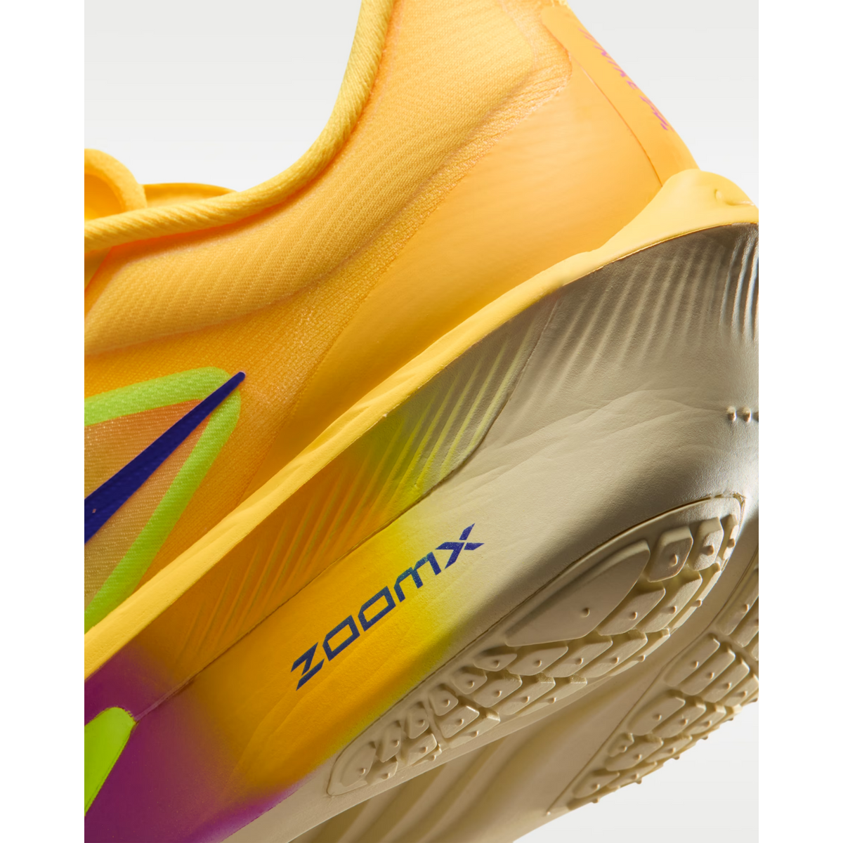 NIKE Zoom Fly 6 Womens - FOOTWEAR - Womens Carbon Plate