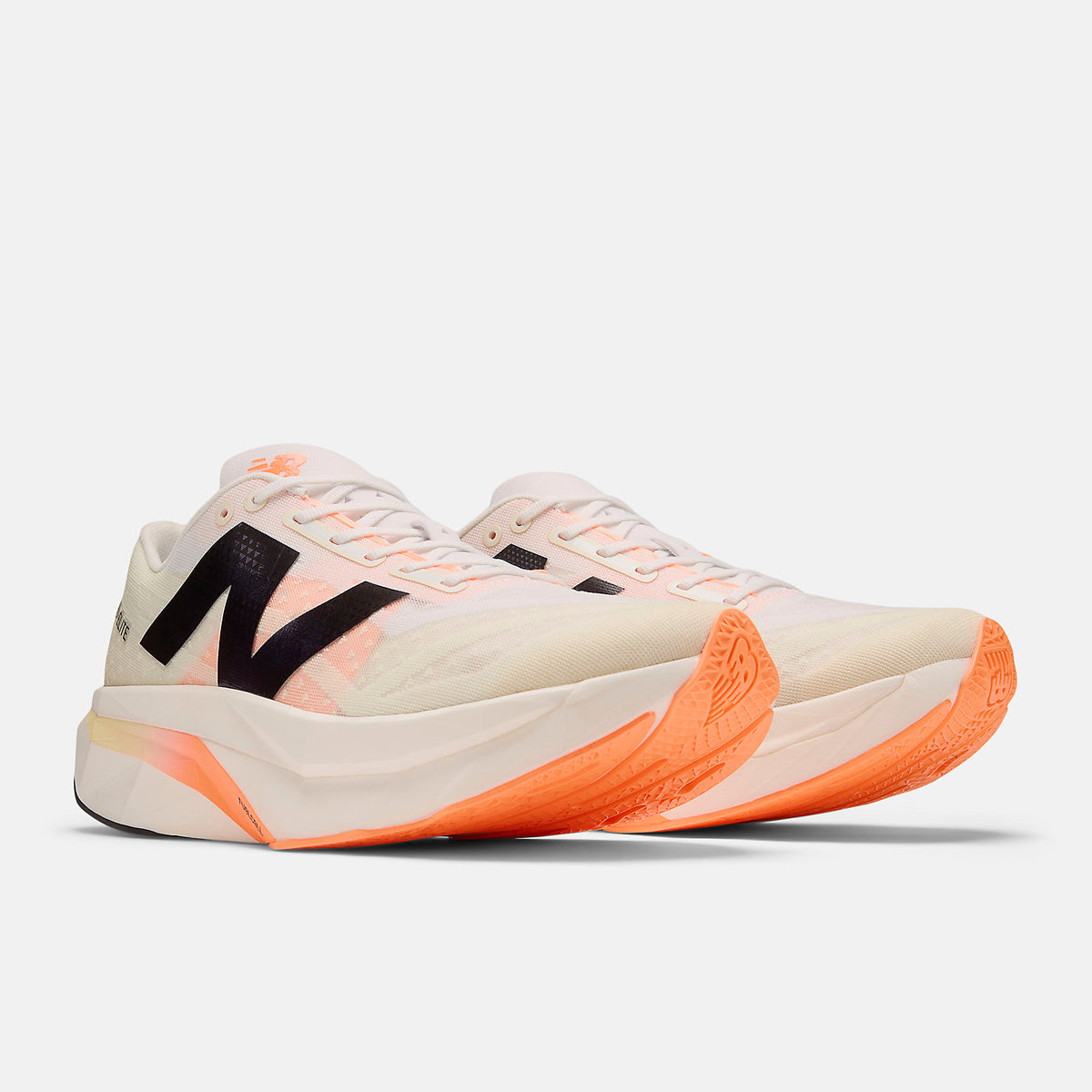 NEW BALANCE FuelCell SuperComp Elite v4 Mens FOOTWEAR - Mens Carbon Plate