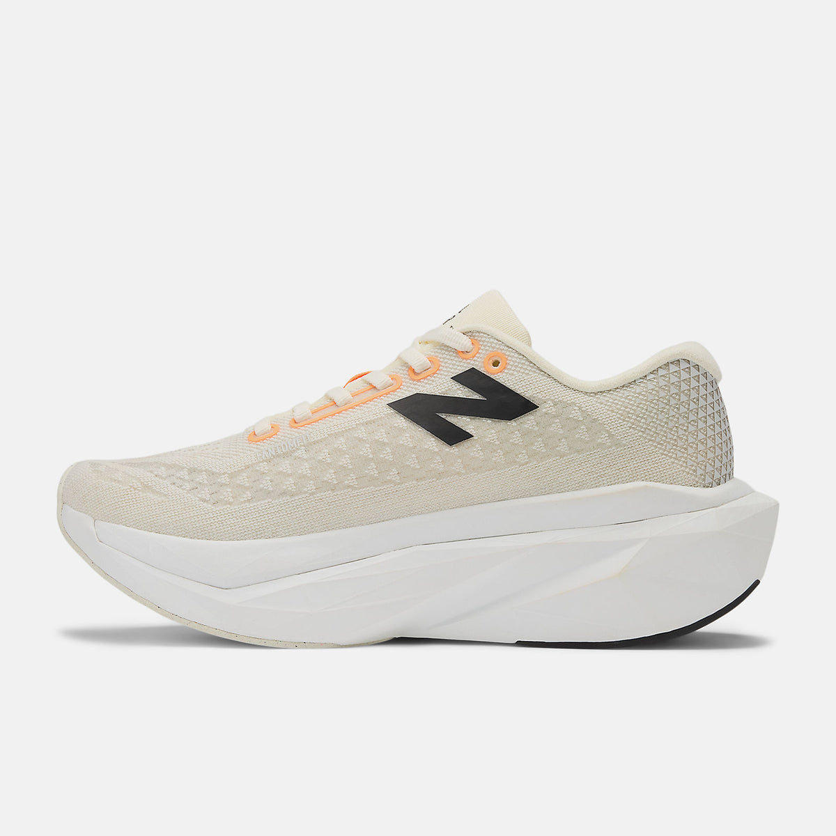 NEW BALANCE FuelCell SuperComp Trainer v3 Womens FOOTWEAR - Womens Carbon Plate